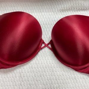 Victoria's Secret Bombshell 36C  2 size pushup bra